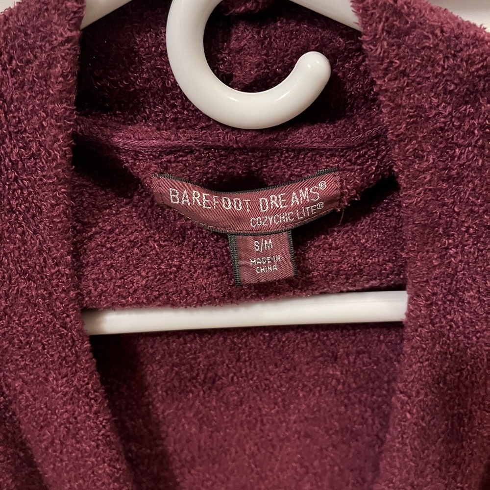 Barefoot dreams cozy church sweater - only worn a few times.